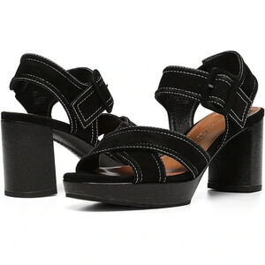 NWOT Donald Pliner Geniks Women’s Platform Sandals